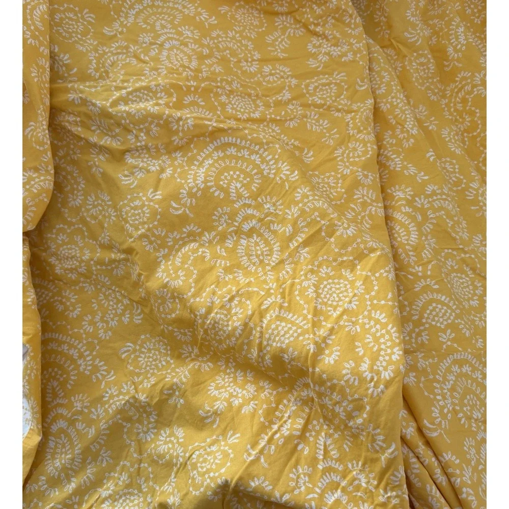 IKEA AKERTISTEL Duvet Cover King SZ Yellow White Reversible Pillowcase 102 X 85